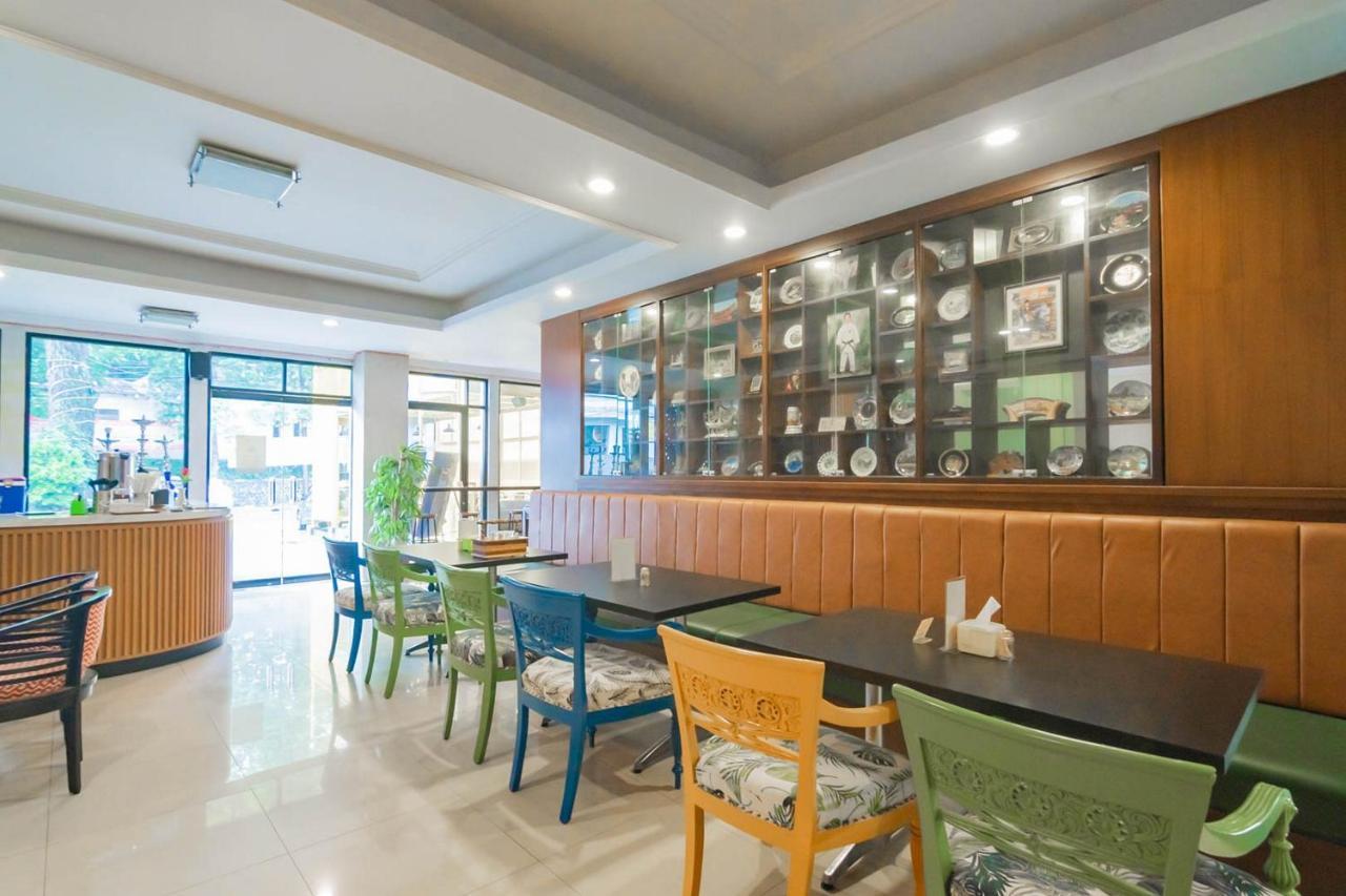 Cihampelas Hotel 2 Mitra Reddoorz Bandung Esterno foto